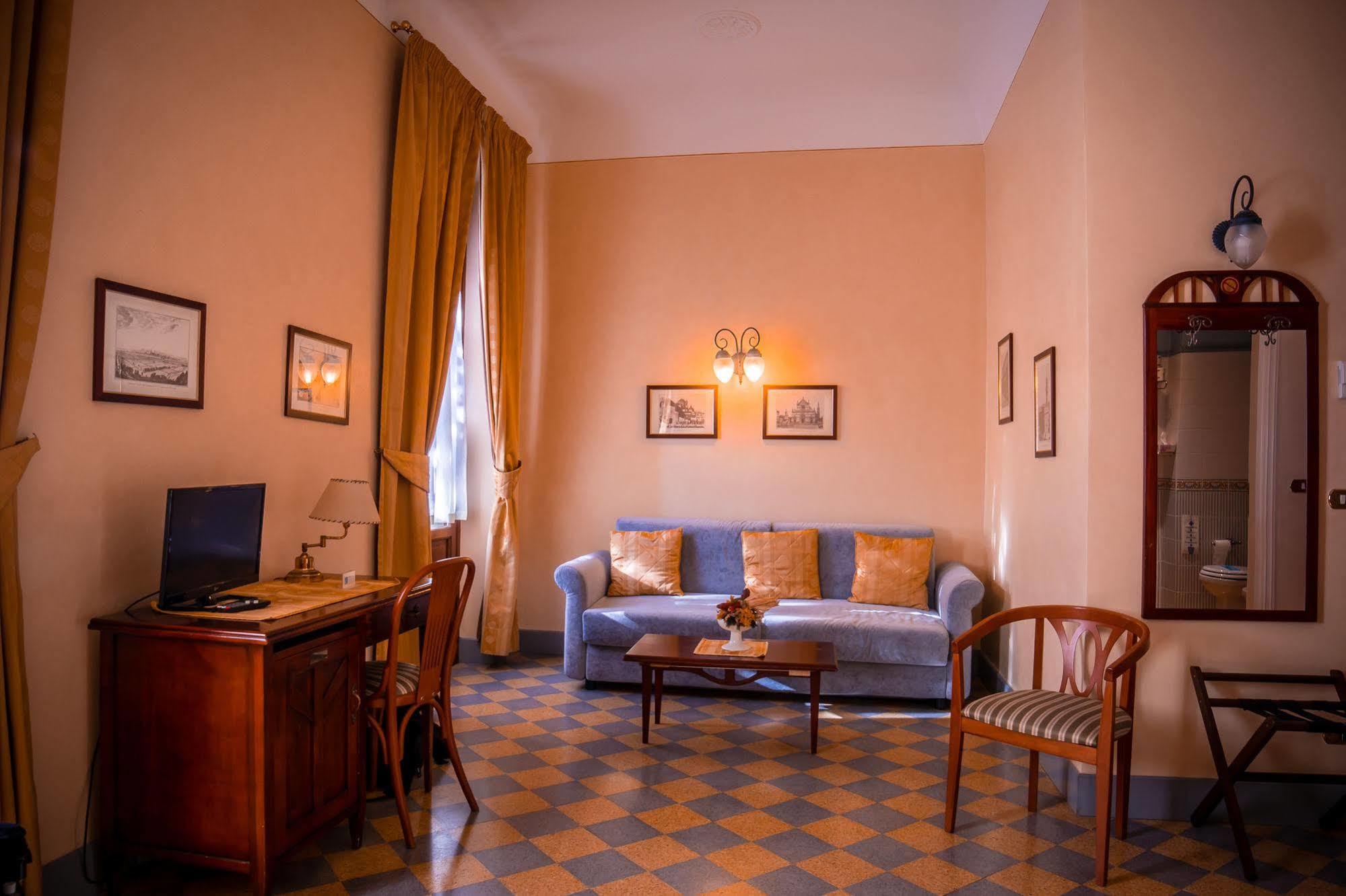 Hotel Della Robbia Florenz Exterior foto
